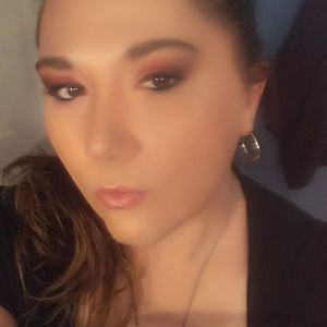 Meet your Posher, Toni